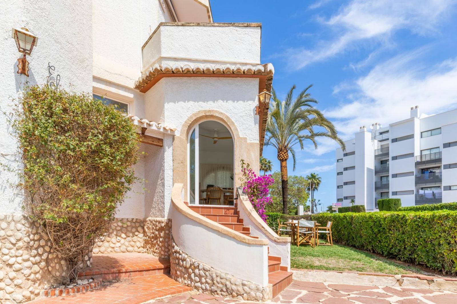 Chalet Independiente A 50 Metros De Cala Blanca Хавеа Экстерьер фото